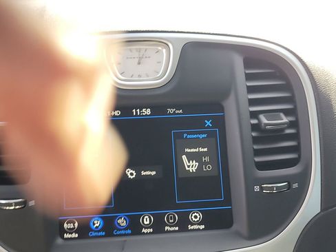 Used 2023 Chrysler 300 Touring L image 22