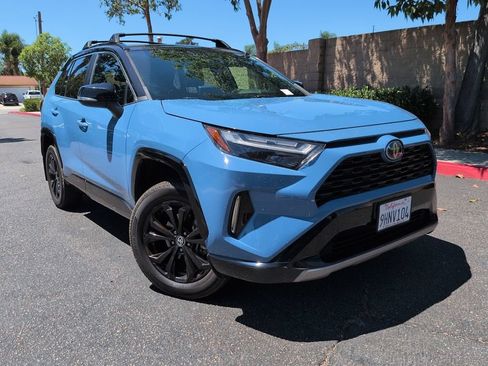 Used 2023 Toyota RAV4 XSE w/ XSE Grade Weather Package AWD/4WD image 4