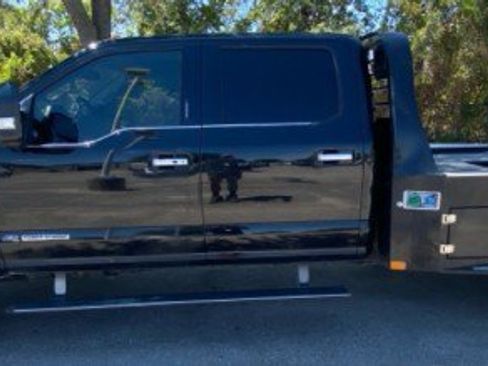 Used 2018 Ford F450 Limited AWD/4WD image 2