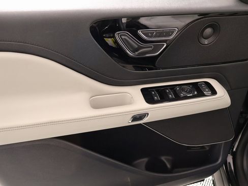 New 2026 Lincoln Aviator Reserve image 17