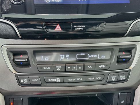 Used 2022 Honda Pilot Special Edition image 16