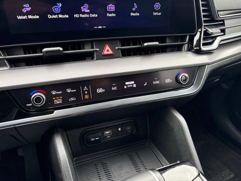 Certified 2024 Kia Sportage SX image 33