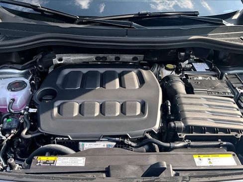 New 2026 Volkswagen Tiguan SE FWD image 16