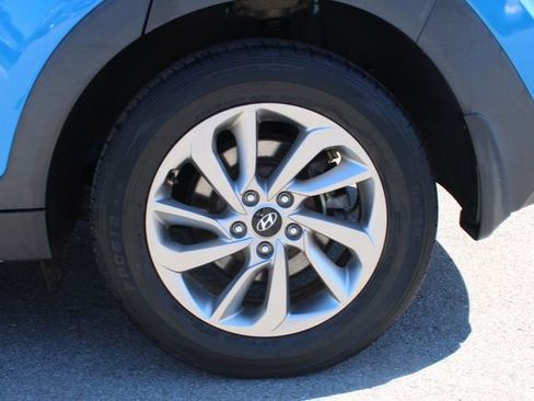 Used 2017 Hyundai Tucson SE Plus AWD/4WD image 33