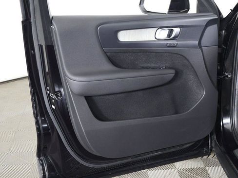 Used 2023 Volvo XC40 B5 Plus w/ Protection Package Premier image 25