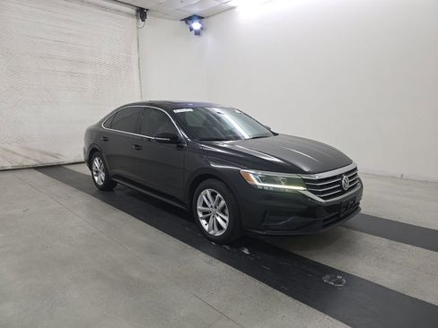 Used 2020 Volkswagen Passat 2.0T SE w/ Sunroof Package FWD image 3