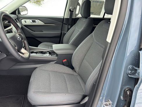 New 2025 Ford Explorer Active image 10