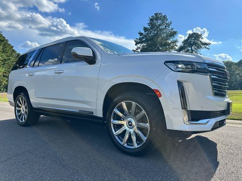 Used 2022 Cadillac Escalade Premium Luxury Platinum AWD/4WD image 3