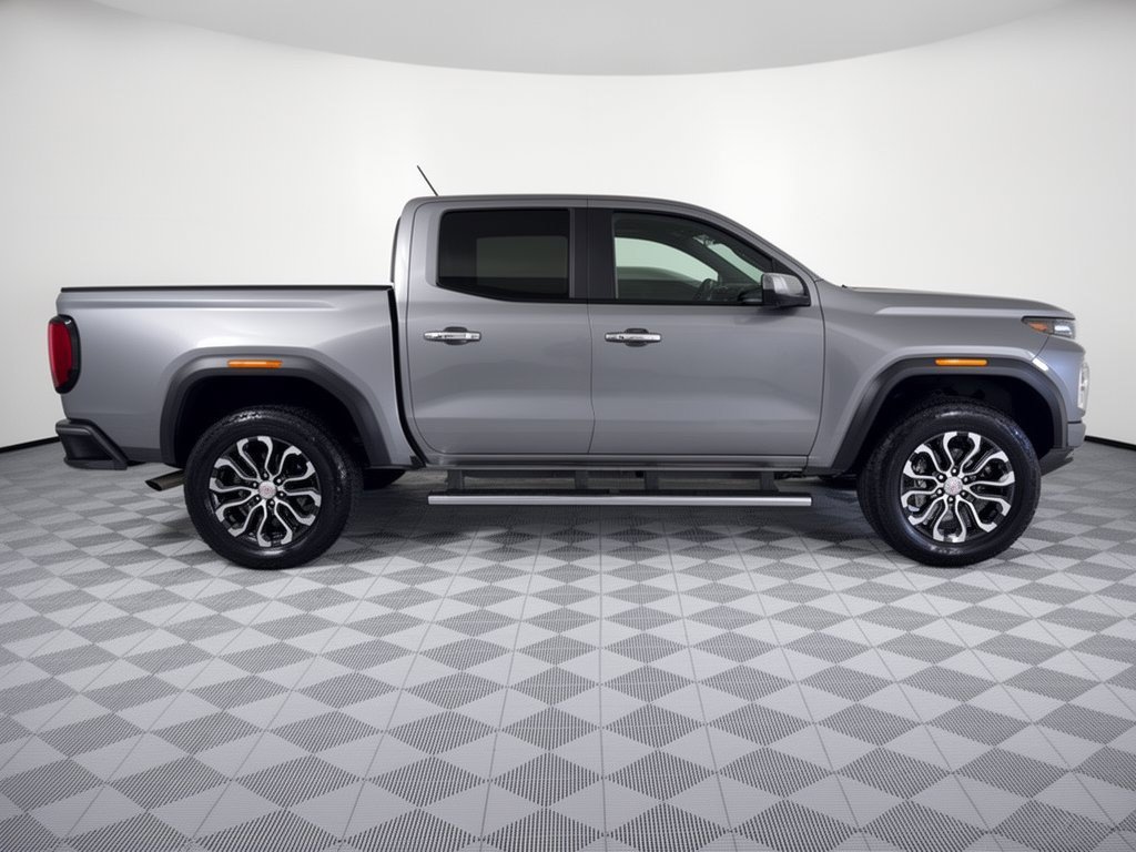 Used 2024 GMC Canyon Denali AWD/4WD image 6