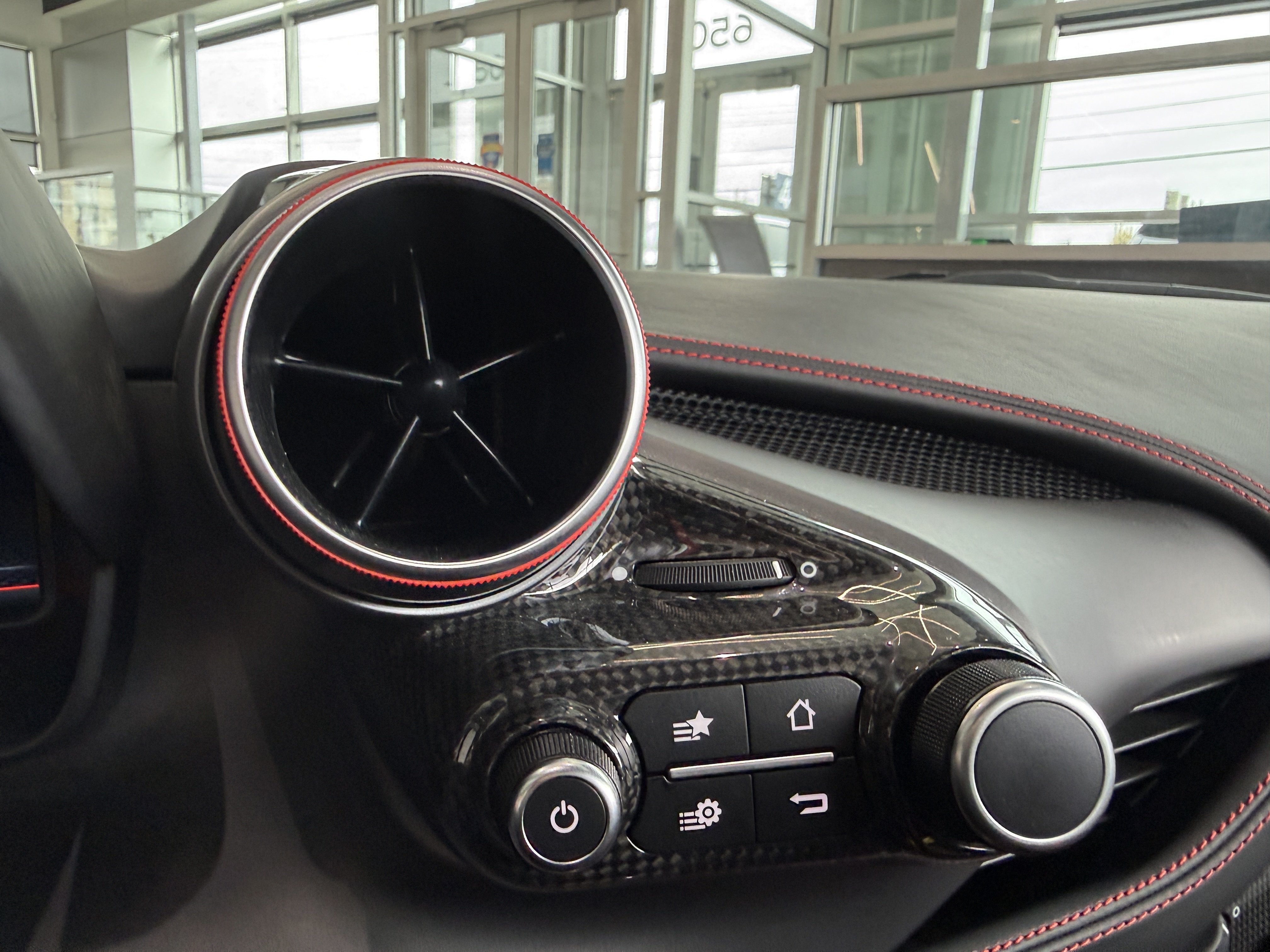 Used 2021 Ferrari F8 Tributo RWD image 22