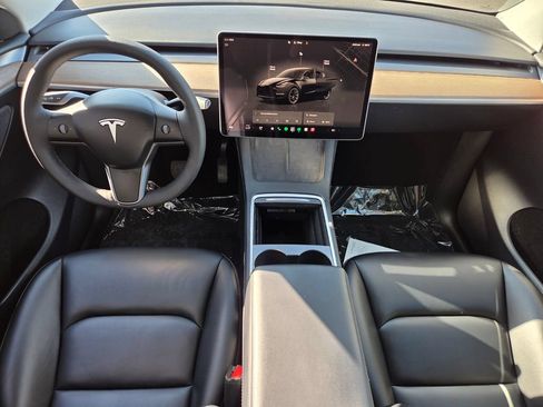 Used 2023 Tesla Model Y Long Range AWD/4WD image 18