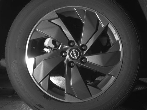 Used 2025 Nissan Rogue SV FWD image 15