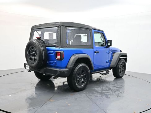 Used 2025 Jeep Wrangler Sport image 7