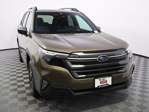Used 2026 Subaru Forester Premium AWD/4WD image 9