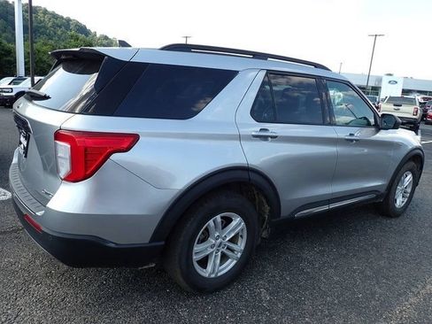 Used 2021 Ford Explorer XLT w/ Equipment Group 202A AWD/4WD image 6