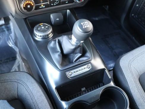 New 2025 Ford Bronco 4-Door image 23