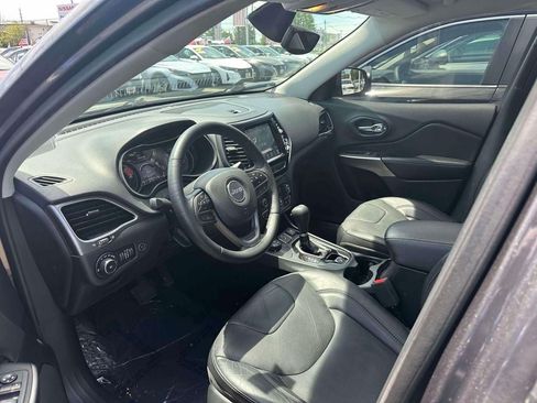 Used 2019 Jeep Cherokee Limited AWD/4WD image 15