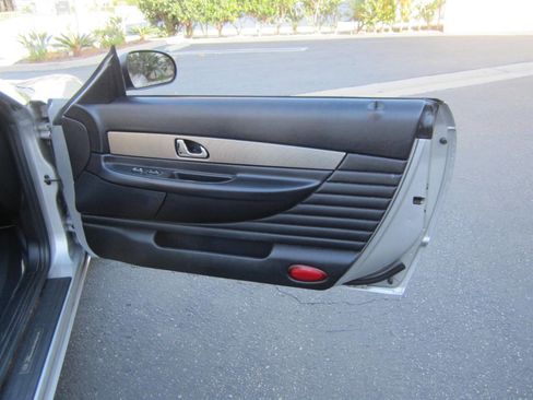 Used 2004 Ford Thunderbird Deluxe image 18