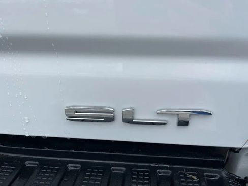 Used 2021 GMC Sierra 2500 SLT w/ SLT Premium Package AWD/4WD image 11