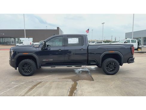Used 2024 GMC Sierra 2500 AT4 w/ AT4 Preferred Package AWD/4WD image 5
