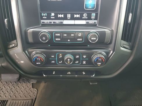 Used 2018 Chevrolet Silverado 1500 LT w/ Texas Edition image 38