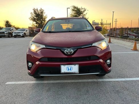 Used 2018 Toyota RAV4 XLE w/ Plus Extra Value Package FWD image 2