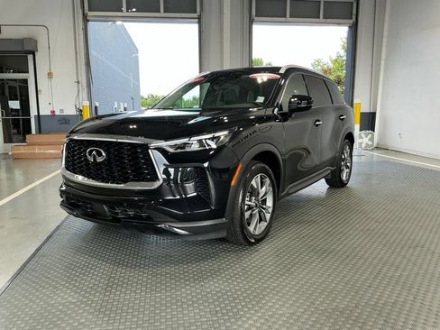 Used 2025 INFINITI QX60 Luxe FWD image 2
