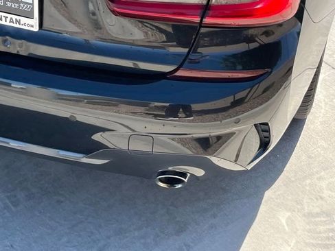 Used 2020 BMW 330i Sedan w/ M Sport Package RWD image 9
