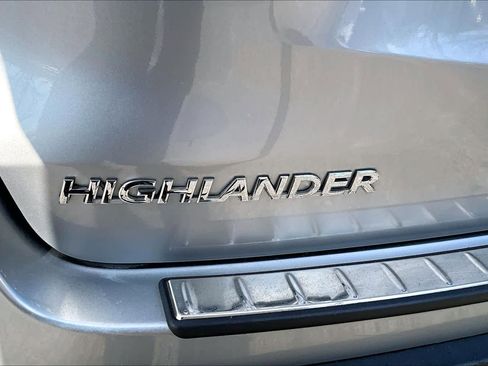 Used 2018 Toyota Highlander XLE w/ Protection Package #3 image 31