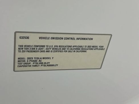 Used 2023 Tesla Model Y Performance AWD/4WD image 31