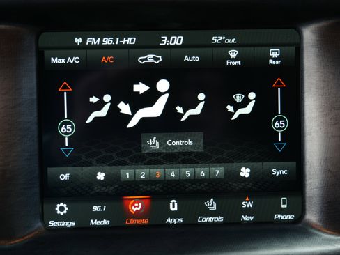 Used 2018 Dodge Charger R/T image 25