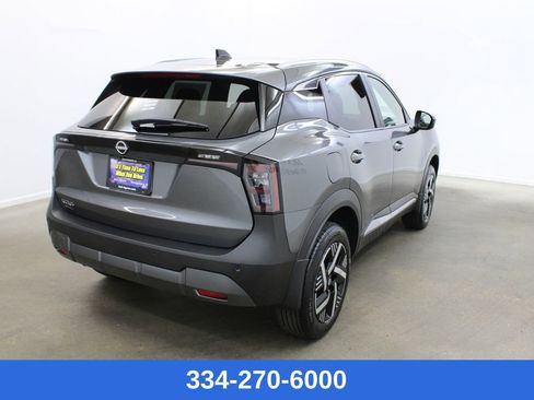 New 2026 Nissan Kicks SV image 4