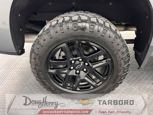 Used 2021 Chevrolet Silverado 1500 LT Trail Boss w/ Convenience Package II AWD/4WD image 18