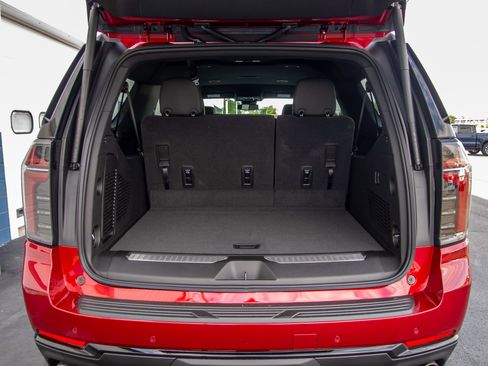 New 2026 Chevrolet Suburban RST AWD/4WD image 31