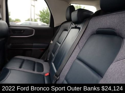 Used 2022 Ford Bronco Sport Outer Banks w/ Tech Package AWD/4WD image 33