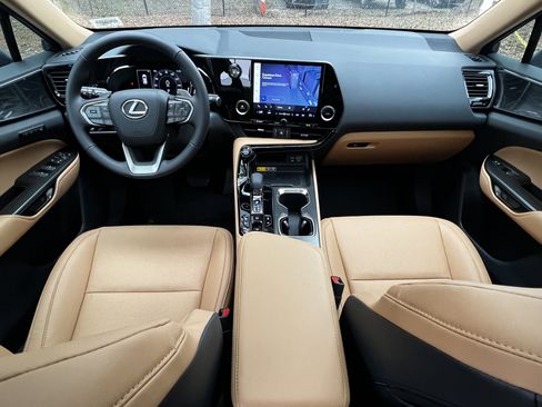 Certified 2025 Lexus NX 350 AWD w/ Premium Package image 33