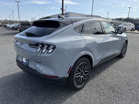 Used 2025 Ford Mustang Mach-E Premium image 7