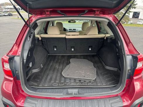 Used 2018 Subaru Outback 2.5i Limited AWD/4WD image 19