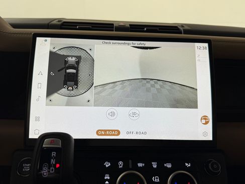 New 2026 Land Rover Defender 110 X-Dynamic SE AWD/4WD image 27