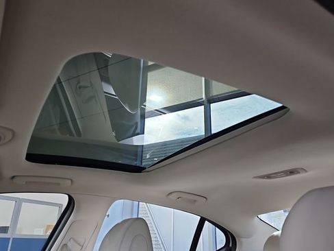 New 2026 Genesis G70 2.5T Prestige image 7