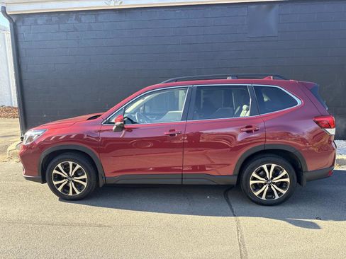 Used 2021 Subaru Forester Limited image 6