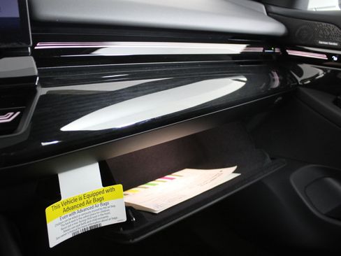 New 2026 BMW 530i xDrive w/ Premium Package image 25