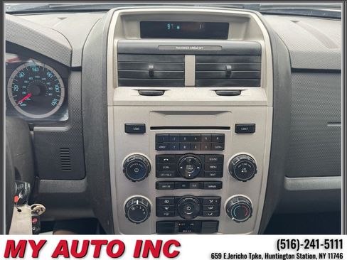 Used 2012 Ford Escape XLT AWD/4WD image 16