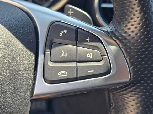 Used 2020 Mercedes-Benz SLC 300 image 28