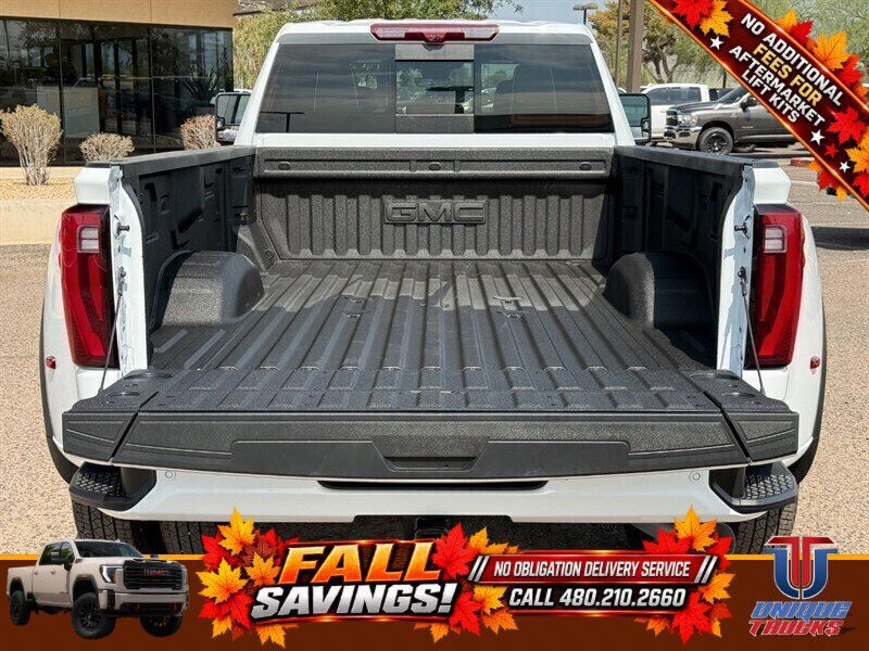 Used 2026 GMC Sierra 3500 Denali Ultimate AWD/4WD image 7
