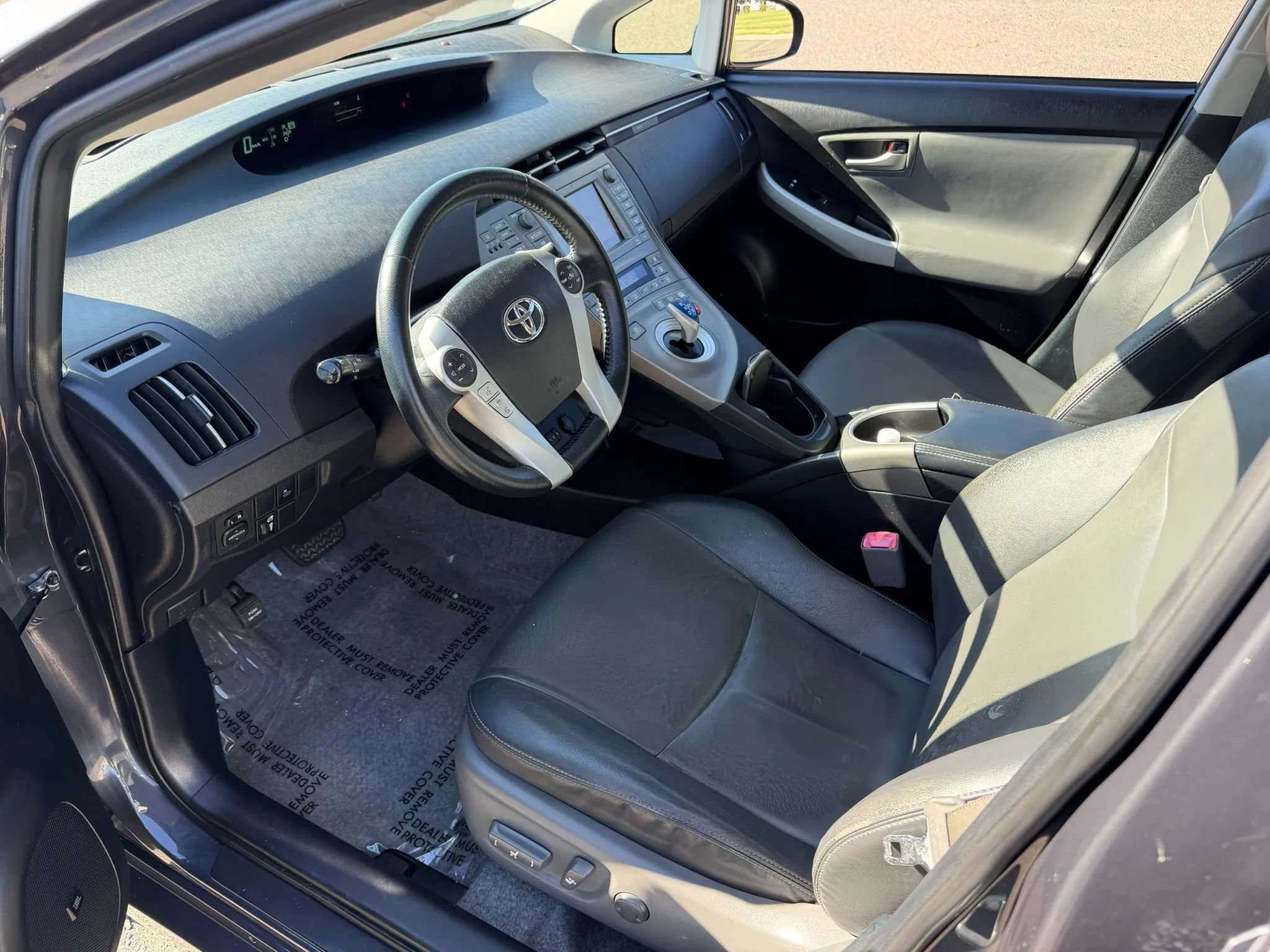 Used 2012 Toyota Prius Four w/ Deluxe Solar Roof Pkg FWD image 9