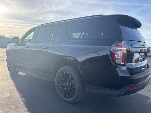 Used 2023 Chevrolet Suburban RST w/ Luxury Package image 6