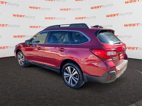 Used 2018 Subaru Outback 3.6R Limited image 3