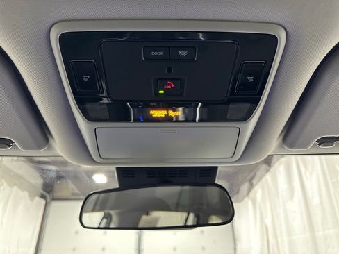 Used 2025 Toyota Grand Highlander AWD image 42