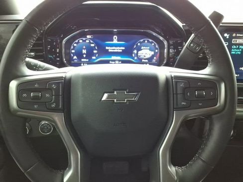 Used 2024 Chevrolet Silverado 1500 RST w/ Z71 Off-Road Package AWD/4WD image 30